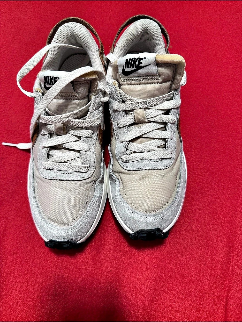Nike Waffle Debut Vintage Light Bone Sail Women's Sneakers in White & Gold
